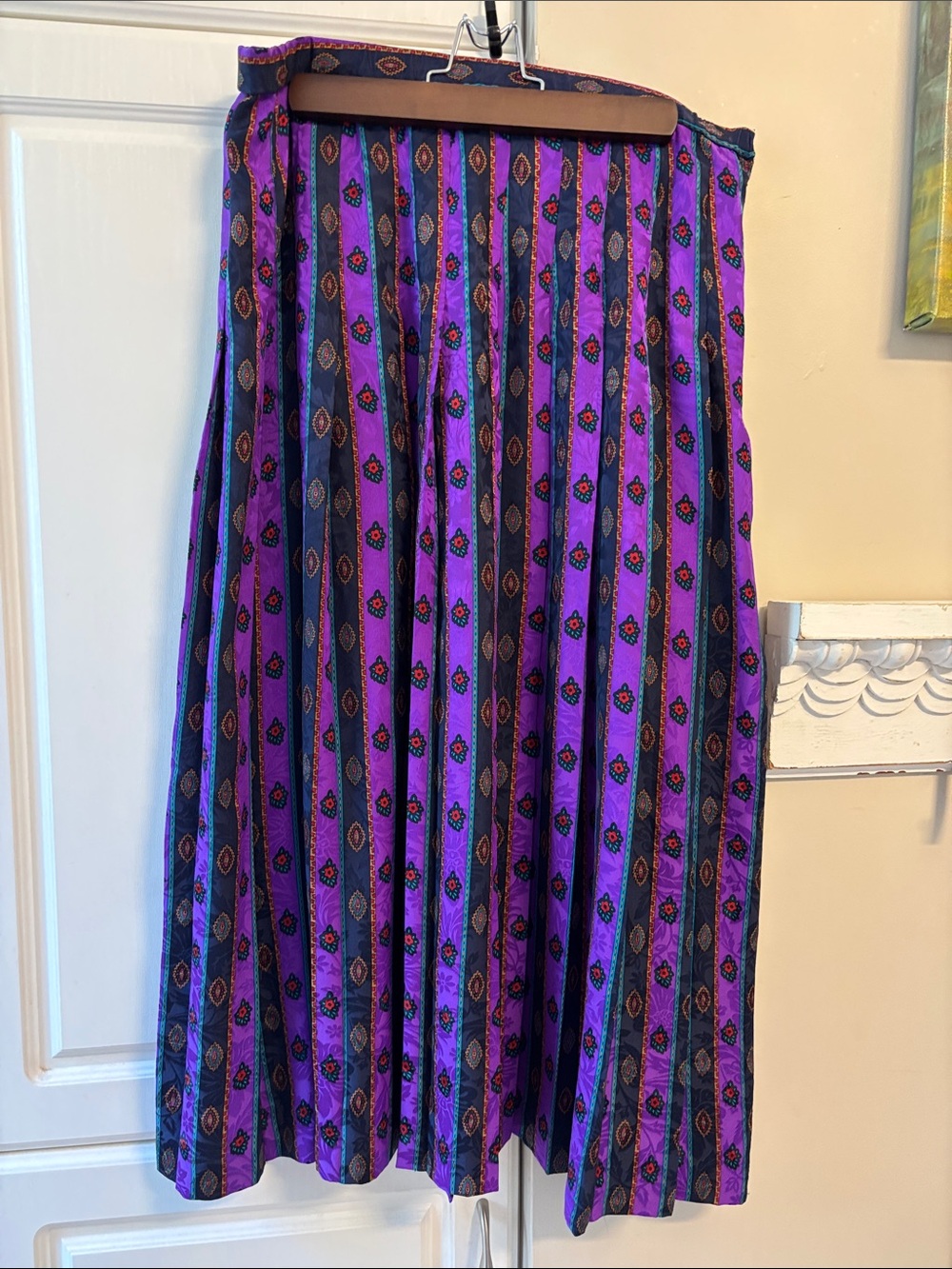 Silk pleated skirt